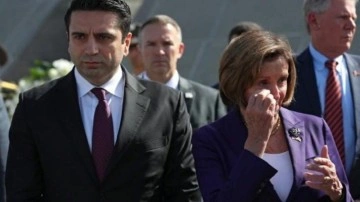 ABD Temsilcisi Pelosi, sözde soykırım anıtında sahte gözyaşları döktü