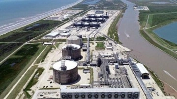ABD'deki dev LNG tesisinde yangın: En az üç hafta süreyle kapatılacak