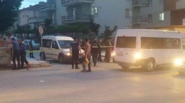 Ablasını darp eden eniştesine karşı geldi canından oldu