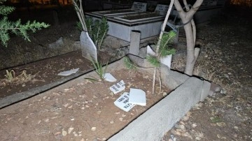 Adana'da mezar taşlarına saldırı