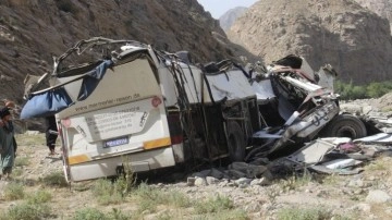 Afganistan'da trafik kazası: 17 ölü, 34 yaralı