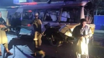 Afganistan'da minibüse bombalı saldırı: 7 ölü
