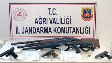 Ağrı'da jandarmadan milyonlarca liralık tefecilik operasyonu: 5 gözaltı