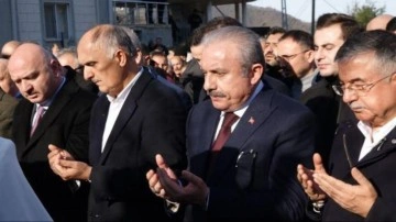 AK Partili Cemal Öztürk'ün annesi vefat etti