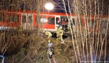Almanya'da tren kazası: 1 ölü, 40 yaralı