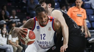 Anadolu Efes, Beşiktaş karşısında maçı son çeyrekte kopardı