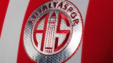 Antalyaspor'da flaş gelişme! Resmi açıklama geldi, 3 futbolcuyla yollar ayrıldı