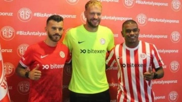 Antalyaspor&rsquo;dan 3 imza birden