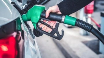 Araç sahipleri dikkat! Benzine 1 lira 9 kuruş, motorine ise 1 lira 21 kuruş zam geldi