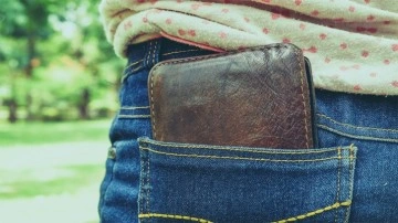 Arka cebinde telefon ve cüzdan taşıyan yandı: Meğer yıllardır sağlığımızla oynuyormuşuz