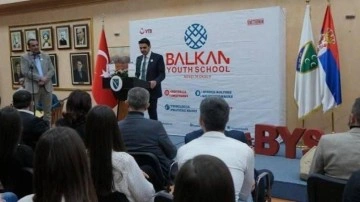 Arnavutluk'ta YTB destekli Balkan Gençlik Okulu ders başı yaptı