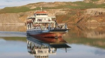 Aşırı rüzgar nedeniyle Elazığ-Çemişgezek feribot seferleri iptal edildi