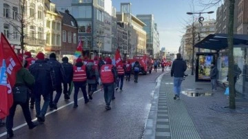 Avrupa'da grev üstüne grev: Hollanda'da toplu taşıma çalışanları işi bıraktı