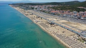 Ayvalık'ın masmavi plaj ve koyları bayramda misafirlerini ağırlayacak