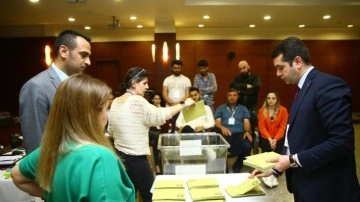 Azerbaycan'da oy kullanma işlemi tamamlandı