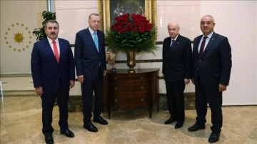 Bahçeli, Destici ve Aksakal'dan Başkan Erdoğan'a "geçmiş olsun" ziyareti