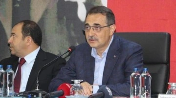 Bakan Dönmez: Bay Kemal ancak Cumhurbaşkanımız çekilirse seçimi kazanabilir