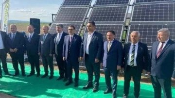 Bakan Dönmez yeni tasarlanan güneş enerji sistemini inceledi