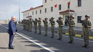 Bakan Güler, 17'nci Komando Tugay Komutan Yardımcılığında incelemelerde bulundu