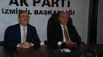 Bakan Kirişci, AK Parti İzmir İl Başkanlığında konuştu