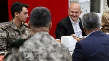 Bakan Soylu, Şırnak'ta komando, polis ve güvenlik korucularıyla iftar yaptı