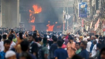 Bangladeş'te protestolara neden olan düzenleme iptal edildi