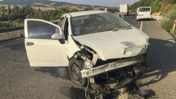 Bariyerlere çarpan otomobildeki 2 kişi hayatını kaybetti