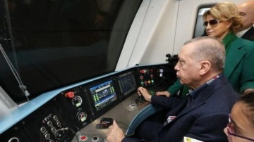 Başkan Erdoğan, vatman koltuğuna geçerek Kağıthane-İstanbul Havalimanı Metrosu&rsquo;nu kullandı