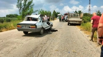 Bayram alışverişine giden kardeşleri kaza ayırdı!