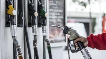 Benzine 30 Nisan'da büyük zam var! Petrol fiyatları düşerken zam arefe gününe denk getirildi