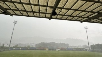 Beşiktaş'a yağmur engeli! Maç iptal edildi
