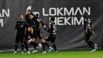 Beşiktaş, Pendikspor karşısında dağıldı. Fernando Santos yönetiminde ilk mağlubiyet