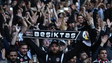 Beşiktaş taraftarından yönetime protesto!