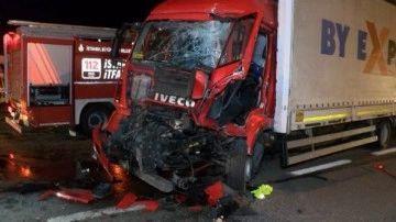 Beykoz'da feci kaza: TIR TIR'a çarptı!