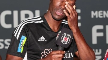 Bir devir sona erdi! Atiba Hutchinson futbolu bıraktı