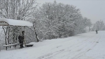 Birçok ilde kar yağışı ve soğuk hava etkisini sürdürüyor