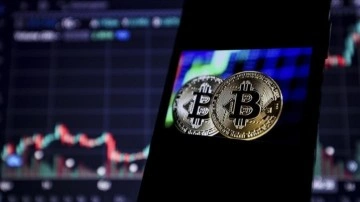 Bitcoin'in fiyatı 93 bin doların altına geriledi!