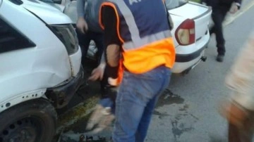 Bitlis&rsquo;te minibüs ile otomobil çarpıştı: 2 yaralı