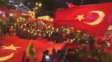 'Bölücü' iftirası atıldı, gerçek ortaya çıktı! HÜDA PAR'ın ‘Ölürüm Türkiyem’ coşkusu