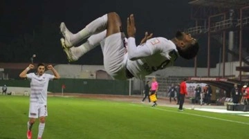 Boupendza bombası patlamak üzere! Süper Lig'e dönmek için gemileri yaktı