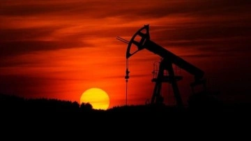 Brent petrolün varil fiyatı 82,89 dolar