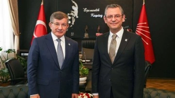 CHP Genel Başkanı Özgür Özel, Ahmet Davutoğlu ile görüştü