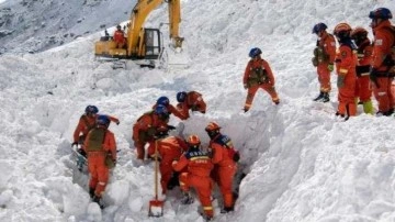 Çin'de çığ faciası: Onlarca ölü var