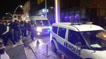 Çorum'da bıçaklı saldırı: 2 kişi yaralandı