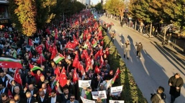 Çorum’da binlerce kişi Filistin için yürüdü