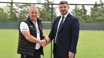 Denizlispor, Mesut Bakkal ile yola devam ediyor