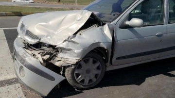 Depremzede aile Aksaray'da trafik kazası geçirdi hastaneye kaldırıldılar