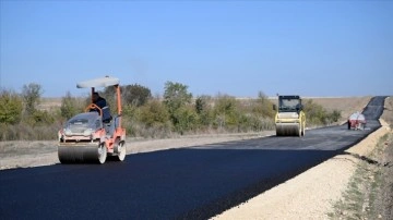 Destekleme projeleriyle yapılan köy yollarının 2025'te 140 bin kilometreye ulaşması planlanıyor