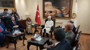 Diyanet İşleri Başkanı Erbaş, ABD'li ve Kanadalı Müslüman kanaat önderleriyle görüştü