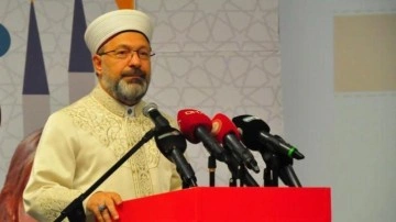 Diyanet İşleri Başkanı Erbaş kurbanını Türkiye Diyanet Vakfına bağışladı